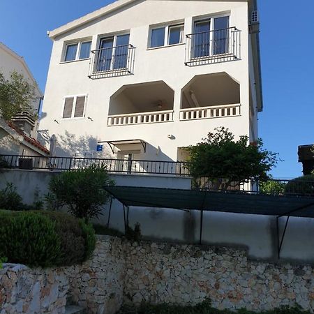 Apartments Zdenka Vinišće Exterior foto
